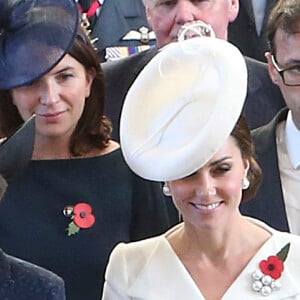 La duchesse Catherine de Cambridge (Kate Middleton) en Alexander McQueen aux commémorations du centenaire de la Bataille de Passchendaele à Ypres en Belgique le 30 juillet 2017. 