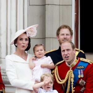 La duchesse Catherine de Cambridge (Kate Middleton) en Alexander McQueen lors de la parade Trooping the Colour le 11 juin 2016 à Londres.