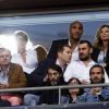 Exclusif - Valérie Trierweiler et son nouveau compagnon Romain Magellan (ex-star du rugby) s'embrassent dans les tribunes de la finale du Top 14 français entre Montpellier et Castres au Stade de France à Paris, le 2 juin 2018. © Pierre Perusseau/Bestimage