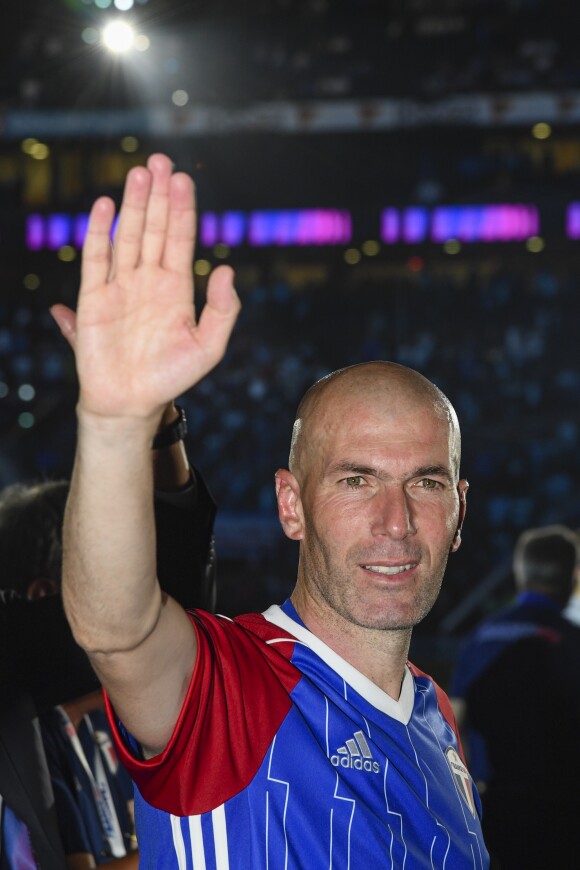 Zinédine Zidane - Les Bleus de France98 se sont imposés (3-2) face à une sélection FIFA 98 pour le match des légendes pour l?anniversaire des 20 ans du sacre mondial à la U Arena à Nanterre, France, le 12 juin 2018. © Bestimage