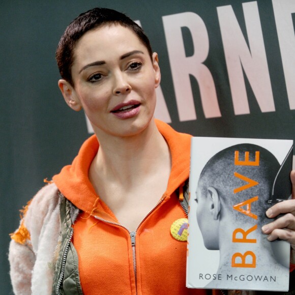 Rose McGowan en dédicace de son livre "Brave" chez Barnes & Noble à New York. Le 31 janvier 2018