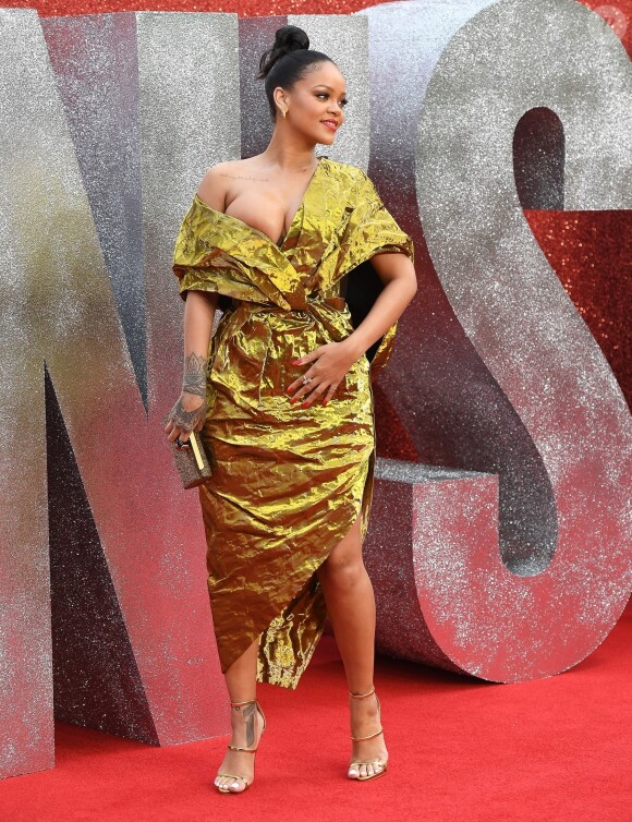 Rihanna (robe Yiqing Yin) - Première du film "Ocean's 8" au Cineworld Leicester Square à Londres, Royaume Uni, le 13 juin 2018.