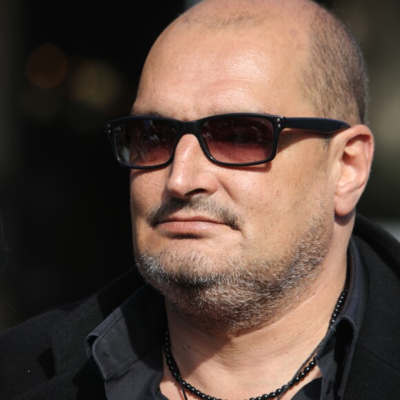 Exclusif - Le cousin de Johnny Hallyday, Michael Ketcham Halliday arrive à la messe hommage pour le 75ème anniversaire de Johnny Hallyday en l'église de La Madeleine à Paris. Le 15 juin 2018