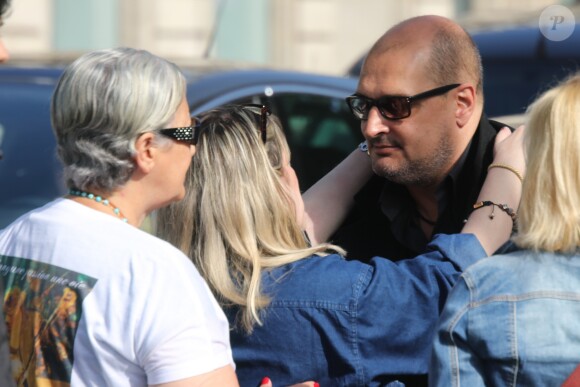 Exclusif - Le cousin de Johnny Hallyday, Michael Ketcham Halliday arrive à la messe hommage pour le 75ème anniversaire de Johnny Hallyday en l'église de La Madeleine à Paris. Le 15 juin 2018
