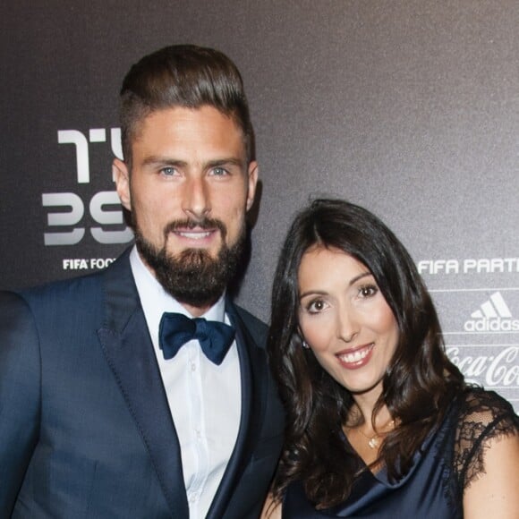Olivier Giroud (plus beau but de l'année) et sa femme Jennifer enceinte - The Best FIFA Football Awards 2017 au London Palladium à Londres, le 23 octobre 2017. © Pierre Perusseau/Bestimage