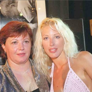 Loana et sa mère Violette en juillet 2001