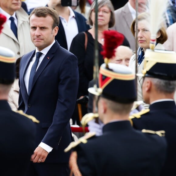 Le chef de l'Etat Emmanuel Macron et la ministre des armées, Florence Parly au cours de la cérémonie au Mont Valérien à l'occasion de la commémoration du 78ème anniversaire de l'appel du 18 juin, Suresnes, France, le 18 juin 2018. © Stéphane Lemouton / Bestimage