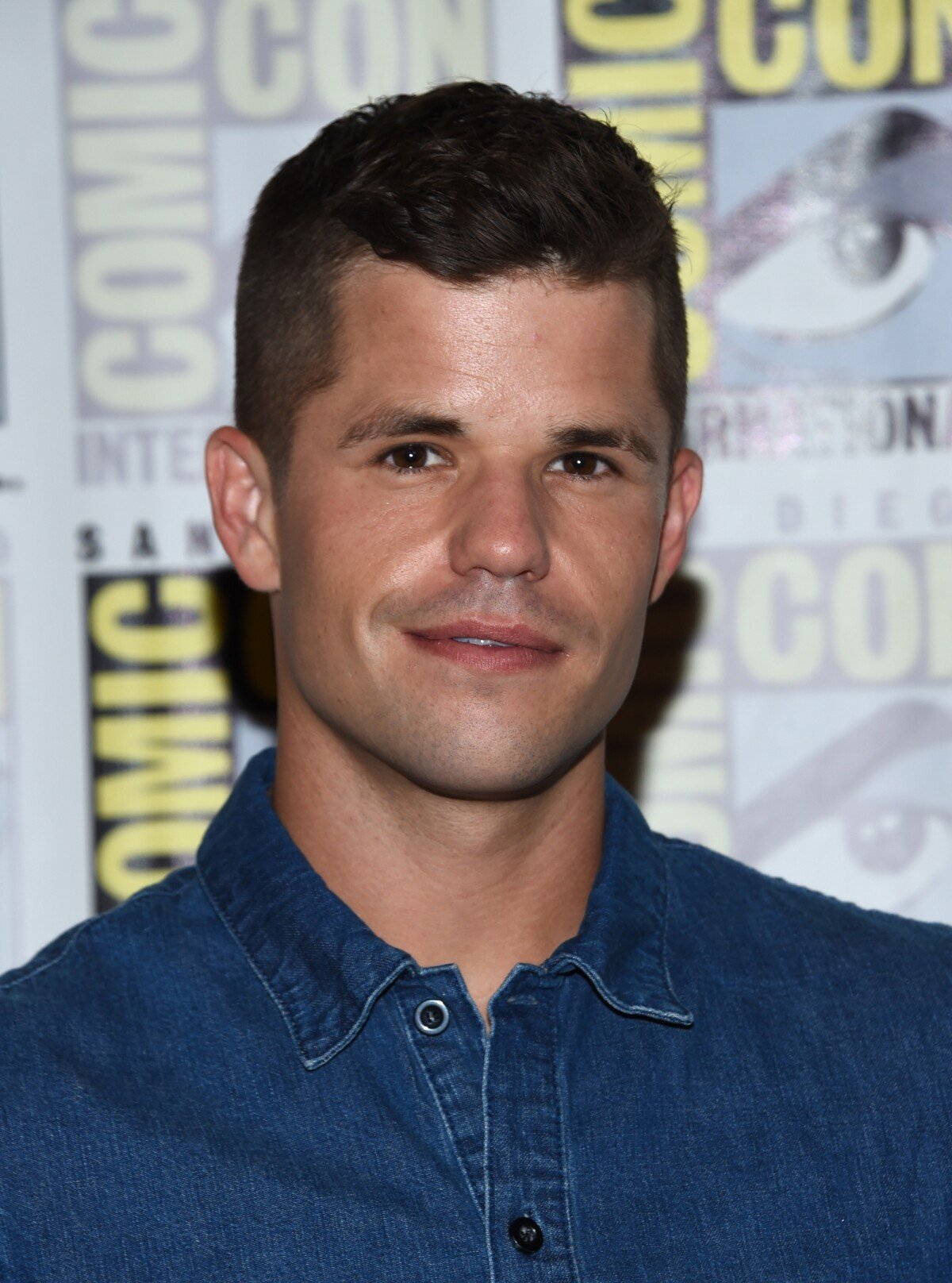 Photo Charlie Carver au Comic Con press pour la série TV 'Teen Wolf