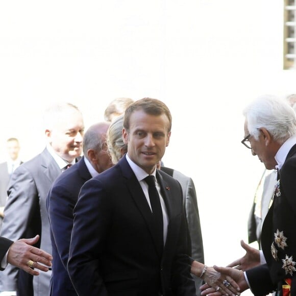 Le président de la République française Emmanuel Macron, sa femme la Première Dame Brigitte Macron (Trogneux) et l'archevêque allemand de l'Église catholique et préfet de la maison pontificale Georg Gänswein - Le président de la République française est reçu pour la première fois par le pape François au Vatican, le 26 juin 2018. © Dominique Jacovides/Bestimage