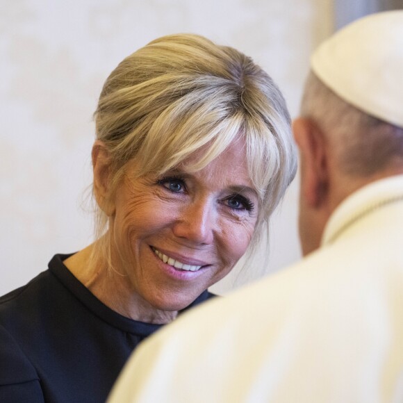 Le président Emmanuel Macron et son épouse Brigitte Macron rencontrent le pape François au Vatican le 26 juin 2018. © Cristian Gennari / Vatican Pool / Bestimage