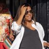 Exclusif - Eva Longoria, enceinte, se rend au salon de coiffure "Ken Paves Salon", en compagnie de sa mère Ella Eva Mireles et son mari Jose Baston, à Los Angeles, le 12 juin 2018.