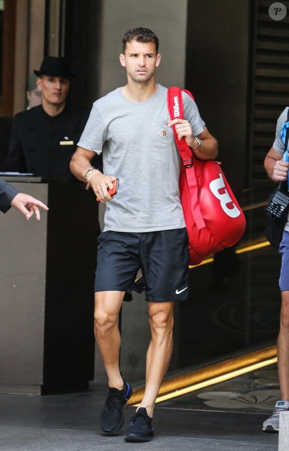 Exclusif - Le tennisman Grigor Dimitrov quitte l'hôtel Mandarin à Barcelone le 24 avril 2018. 