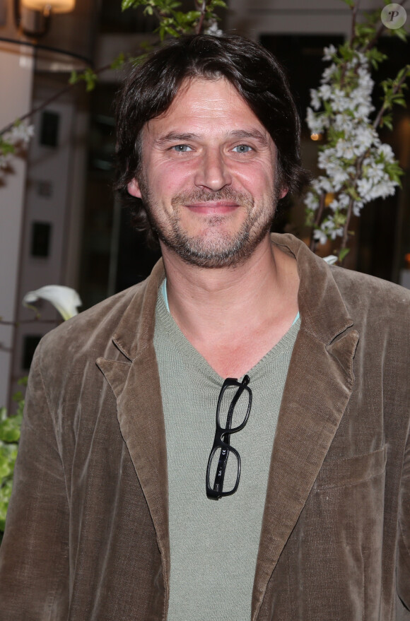 Sébastien Courivaud - Lancement du nouveau roman de Hugues Royer 'Est-ce que tu m'entends ?' a l'hôtel Bel-Ami à Paris le 10 avril 2014.