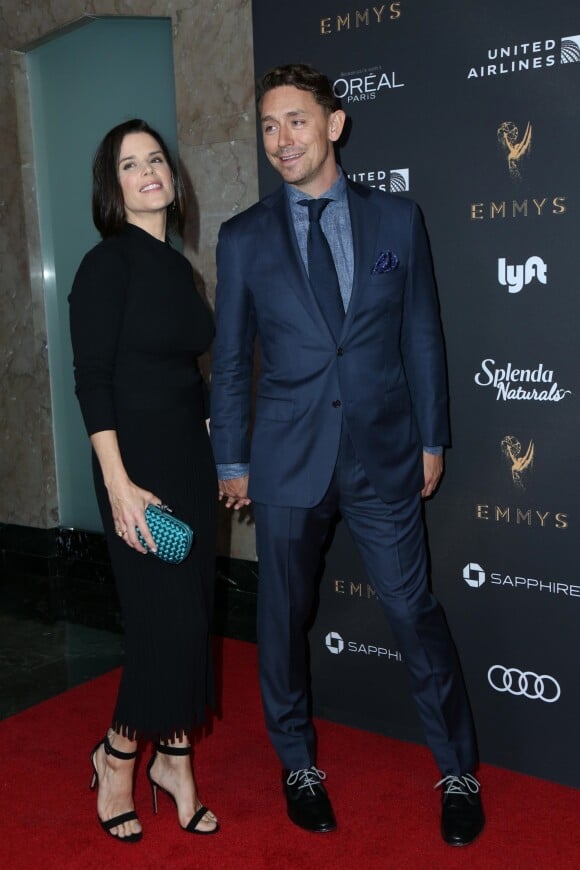 Neve Campbell et son mari JJ Feild à la soirée Television Academy's Performers Nominee au centre Wallis Annenberg à Beverly Hills, le 15 septembre 2017