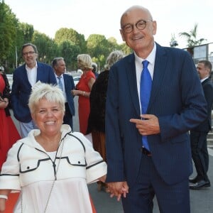 Mimie Mathy et son mari Benoist Gérard - Soirée du 90ème anniversaire de Line Renaud sur le Bateau Potel et Chabot "Pavillon Seine" à Paris le 2 juillet 2018. © Coadic Guirec/Bestimage