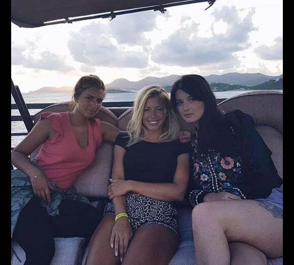 Stéphanie Clerbois, Maeva Martinez et Shirley Sciarrino sur le tournage de "La villa des coeurs brisés" - Instagram, 2018