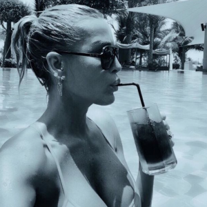 Ophélie Winter en vacances à Dubaï. Juin / juillet 2018.