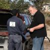 Exclusif - Le père de Meghan Markle, Thomas Markle Senior ( père de Meghan) a été aperçu en train de faire réparer sa voiture dans une station essence à Rosarito au Mexique, le 5 décembre 2017.