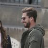 Semi-Exclusif - Kevin Trapp et sa compagne Izabel Goulart se promènent Place Vendôme à Paris, le 9 octobre 2017.