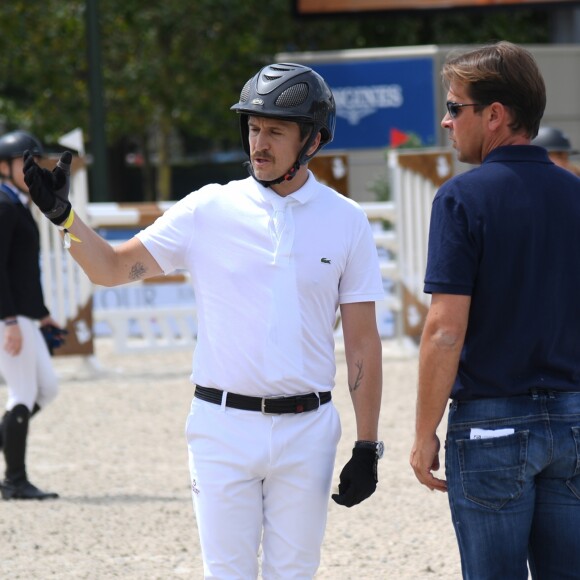 Guillaume Canet lors de la reconnaissance du Prix Mairie de Paris lors du Longines Paris Eiffel Jumping au Champ de Mars à Paris le 5 juillet 2018. © Perusseau / Veeren / Bestimage