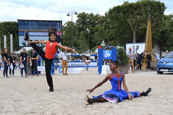 Chantelle Broomes - Remise du Prix "Renault" lors du Longines Paris Eiffel Jumping au Champ de Mars à Paris. Le 4 juillet 2018 © Perusseau-Veeren / Bestimage