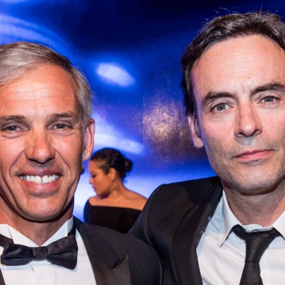 Exclusif - Paul Belmondo et Anthony Delon - Vente aux enchères lors du dîner de la 9e édition du "Global Gift Gala" d'Eva Longoria à l'hôtel Four Seasons George V à Paris le 25 avril 2018. © Cyril Moreau/Bestimage