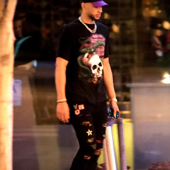 Exclusif - Khloé Kardashian et son compagnon Tristan Thompson sont allés diner avec Kendall Jenner et son compagnon Bens Simmons à Beverly Hills. Le 24 juin 2018