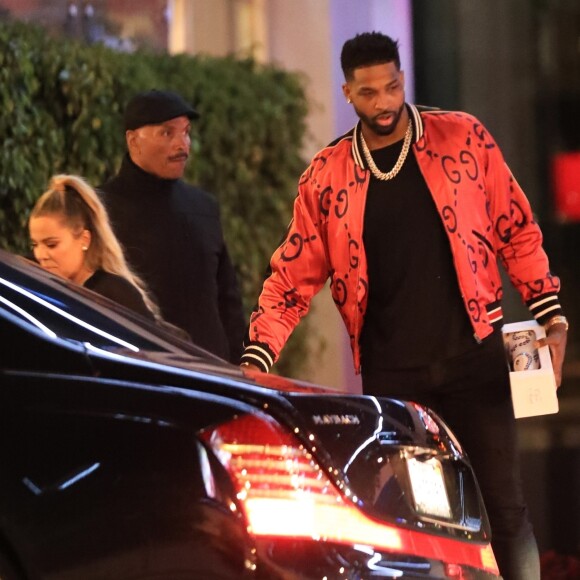 Exclusif - Khloé Kardashian et son compagnon Tristan Thompson sont allés diner avec Kendall Jenner et son compagnon Bens Simmons à Beverly Hills. Le 24 juin 2018