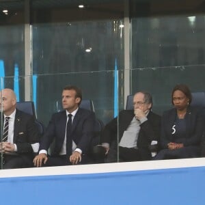 La reine Mathilde de Belgique, le roi Philippe de Belgique, Gianni Infantino, le président de la République Emmanuel Macron, Noël Le Graët et Laura Flessel-Colovic dans les tribunes lors de la demi-finale de la coupe du monde opposant la France à la Belgique à Saint-Pétersbourg, Russie, le 10 juillet 2018. © Cyril Moreau/Bestimage