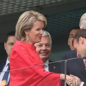 La reine Mathilde de Belgique, le roi Philippe de Belgique et le président de la République Emmanuel Macron dans les tribunes lors de la demi-finale de la coupe du monde opposant la France à la Belgique à Saint-Pétersbourg, Russie, le 10 juillet 2018. © Cyril Moreau/Bestimage