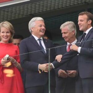 La reine Mathilde de Belgique, le roi Philippe de Belgique et le président de la République Emmanuel Macron dans les tribunes lors de la demi-finale de la coupe du monde opposant la France à la Belgique à Saint-Pétersbourg, Russie, le 10 juillet 2018. © Cyril Moreau/Bestimage