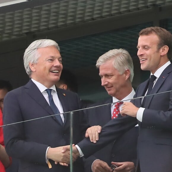 La reine Mathilde de Belgique, le roi Philippe de Belgique et le président de la République Emmanuel Macron dans les tribunes lors de la demi-finale de la coupe du monde opposant la France à la Belgique à Saint-Pétersbourg, Russie, le 10 juillet 2018. © Cyril Moreau/Bestimage