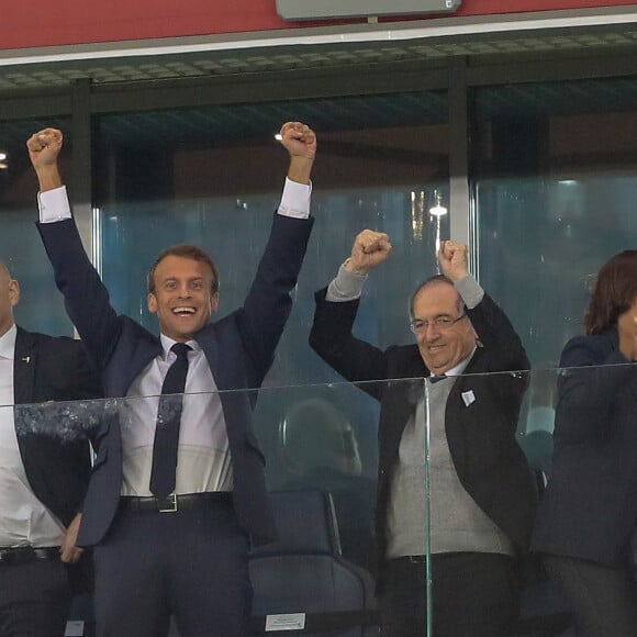 Le Président de la République célèbre la but de l'équipe de France dans les tribunes lors de la demi-finale de la coupe du monde opposant la France à la Belgique à Saint-Pétersbourg, Russie, le 10 juillet 2018. © Cyril Moreau/Bestimage