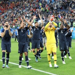 Adil Rami, Steven N'Zonzi, Raphaël Varane, Benjamin Pavard, Hugo Lloris, Blaise Matuidi, Ousmane Dembélé, Presnel Kimpembe - Joie de l'équipe de France après sa victoire en demi-finale de la coupe du monde contre la Belgique à Saint-Pétersbourg, Russie, le 10 juillet 2018. La France a gagné 1-0. © Cyril Moreau/Bestimage