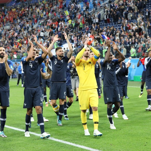 Adil Rami, Steven N'Zonzi, Raphaël Varane, Benjamin Pavard, Hugo Lloris, Blaise Matuidi, Ousmane Dembélé, Presnel Kimpembe - Joie de l'équipe de France après sa victoire en demi-finale de la coupe du monde contre la Belgique à Saint-Pétersbourg, Russie, le 10 juillet 2018. La France a gagné 1-0. © Cyril Moreau/Bestimage