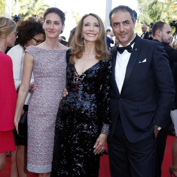 Marisa Berenson, sa fille Starlite Randall Berenson, et son compagnon Jean-Michel Simonian - Montée des marches du film "The Little Prince" (Le Petit Prince) lors du 68e Festival International du Film de Cannes, à Cannes le 22 mai 2015.