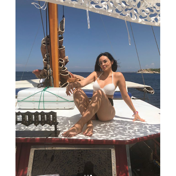 La belle Agathe Auproux très sexy en Corse le 7 juillet 2018.