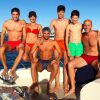 Zinedine Zidane pose avec sa femme et leurs quatre fils lors de leurs vacances à Ibiza, juillet 2017.