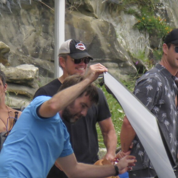 Matt Damon, Elsa Pataky avec son mari Chris Hemsworth, les enfants et des membres de leur famille en vacances à San Sebastian, le 19 juillet 2018.