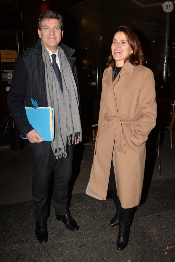 Arnaud Montebourg et Aurélie Filippetti à la sortie du débat autour de la question "Comment mettre en oeuvre la transition écologique ?" à l'Institut Veblen à Paris. Le 15 décembre 2016 © Veeren / Bestimage