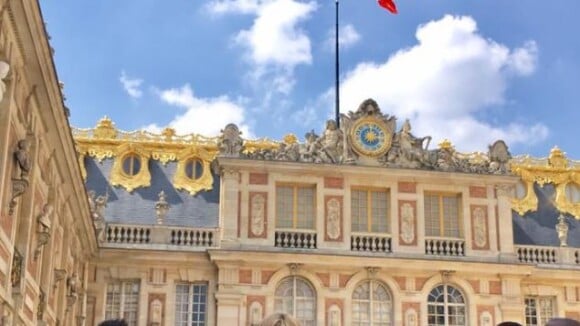 Brigitte Macron adulée par les enfants pour une journée spéciale à Versailles