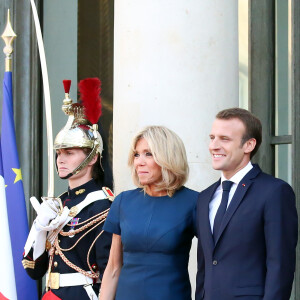 Le président de la République Française Emmanuel Macron et la Première dame Brigitte Macron, accueillent les joueurs de l'équipe de France (Les Bleus) et son sélectionneur Didier Deschamps, le président de la Fédération Française de Football Noël Le Graët et des membres de la FFF, au Palais de l'Elysée. Paris, le 16 juillet 2018. © Stéphane Lemouton/Bestimage