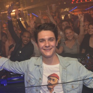 Exclusif - Kungs - Kungs mixe à la Villa Schweppes lors du 70ème Festival International du Film de Cannes le 21 mai 2017.