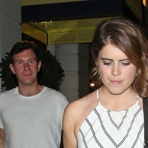 La princesse Eugenie d'York et son fiancé Jack Brooksbank à la sortie d'un dîner au restaurant "Isabel" à Londres, le 28 juin 2018.