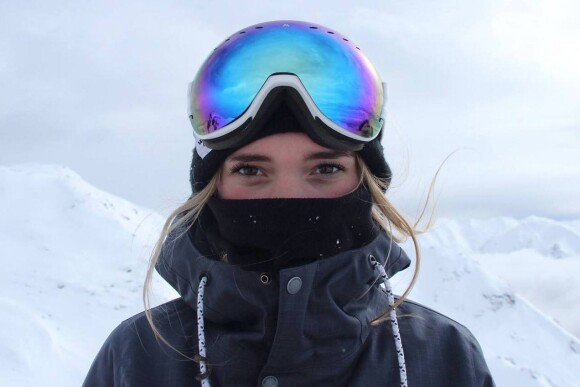 Ellie Soutter, future championne de snowboard, est décédée le 25 juillet 2018 à l'âge de 18 ans.
