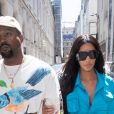 Kim Kardashian à Paris pour son ami, le créateur Virgil Abloh. La star, accompagnée de son mari Kanye West, s'est rendue au défilé de mode homme printemps-été 2019 Louis Vuitton à Paris, le 21 juin 2018.