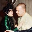 Isabella Blow et son ami Alexander McQueen lors d'un défilé Givenchy à Paris, le 14 octobre 1998.