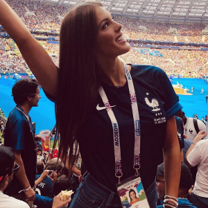 Iris Mittenaere lors de la finale de la Coupe du monde 2018 en Russie -Instagram, 15 juillet 2018