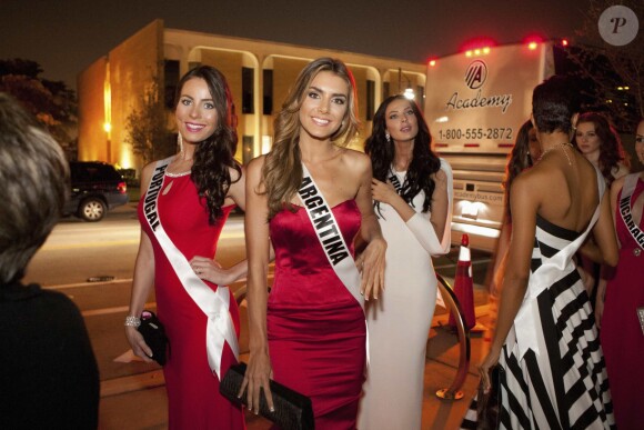 Patricia Da Silva (Miss Portugal 2014), Valentina Ferrer (Miss Argentine 2014) et Yulia Alipova (Miss Russie 2014) à Miami lors du concours Miss Univers 2014, le 9 janvier 2015.