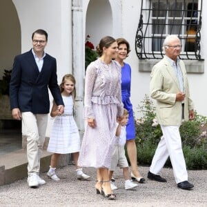 La famille royale de Suède à Borgholm le 14 juillet 2018 lors des célébrations du 41e anniversaire de la princesse héritière Victoria de Suède.